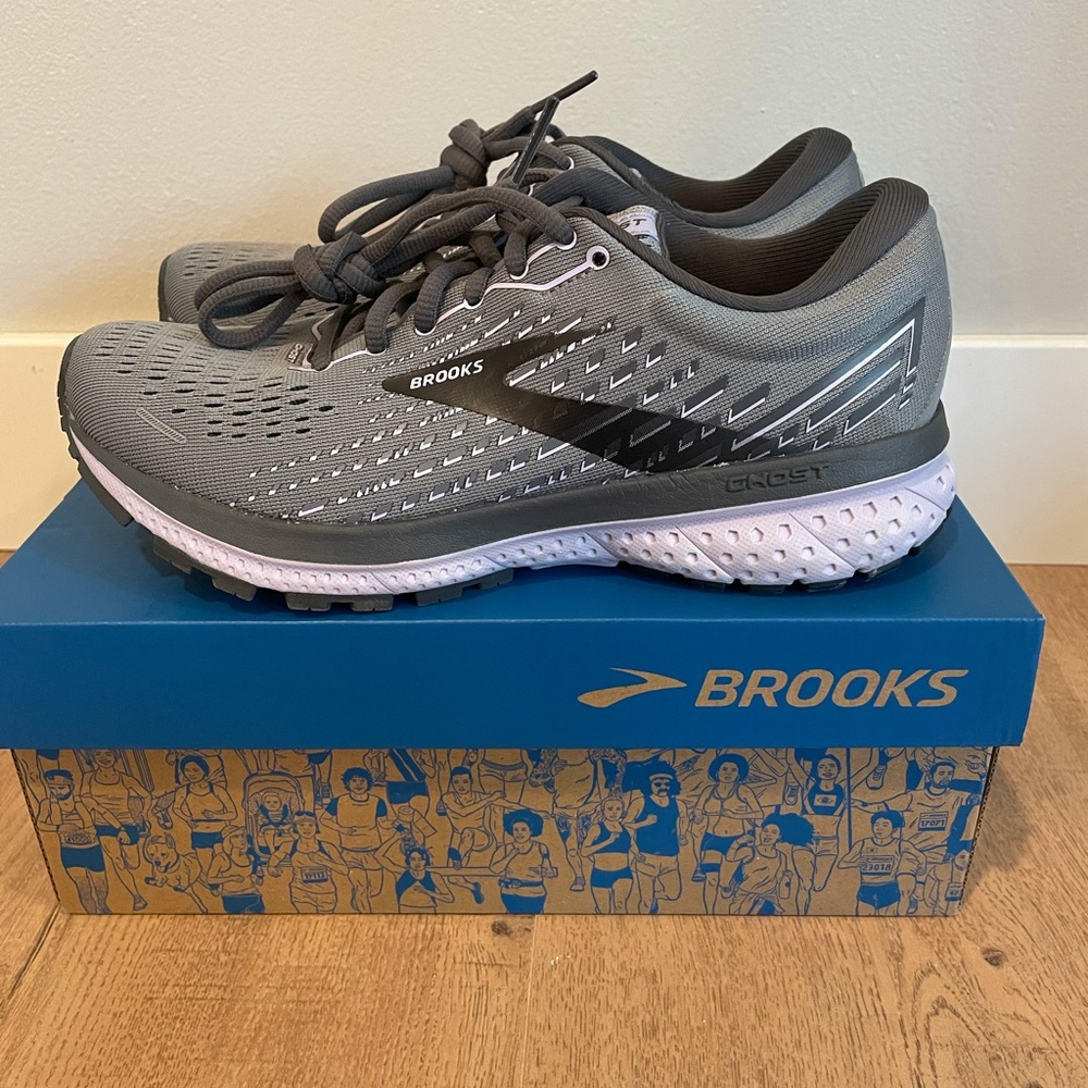 Brand NEW Brooks ghost 13 women’s running shoes